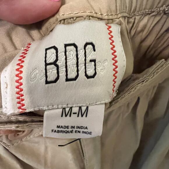 BDG UO Khaki Pleated Skater Mini Skirt Size Medium Y2K Vibes Festival Academia - Picture 4 of 10